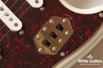 Paranormal Cyclone - Pearl White